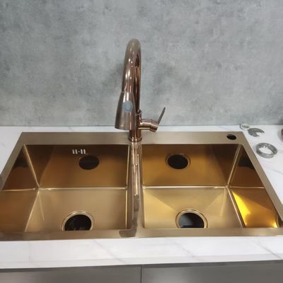 গুণ  Handmade Stainless Steel Kitchen Sink with Food Grade 304/316 Stainless Steel 250-300mm Bowl Depth and 1.2-2.0mm Panel Thickness কারখানা