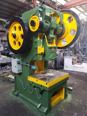 পিএলসি কন্ট্রোল এবং বিদেশী প্রকৌশলী সমর্থন সহ স্টেইনলেস স্টীল সিঙ্কগুলির জন্য নিউমা-লক ক্ল্যাম্পিং সহ রান্নাঘর সিঙ্ক সিএনসি উত্পাদন মেশিন